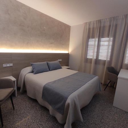 Hotel Querol Valderrobres Bagian luar foto