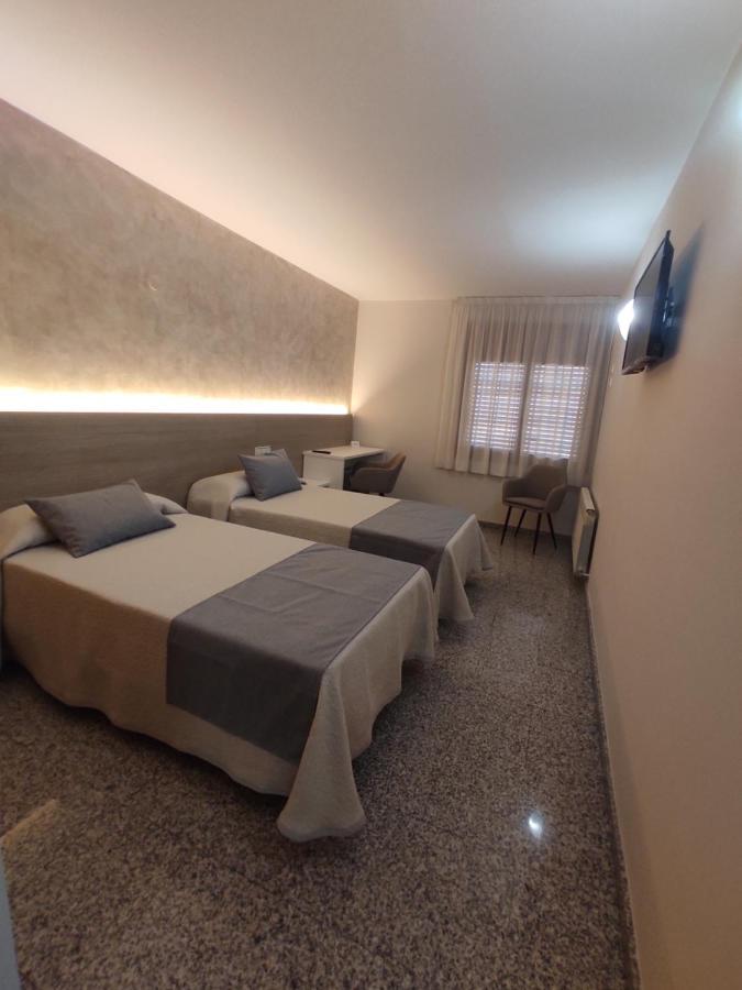 Hotel Querol Valderrobres Bagian luar foto