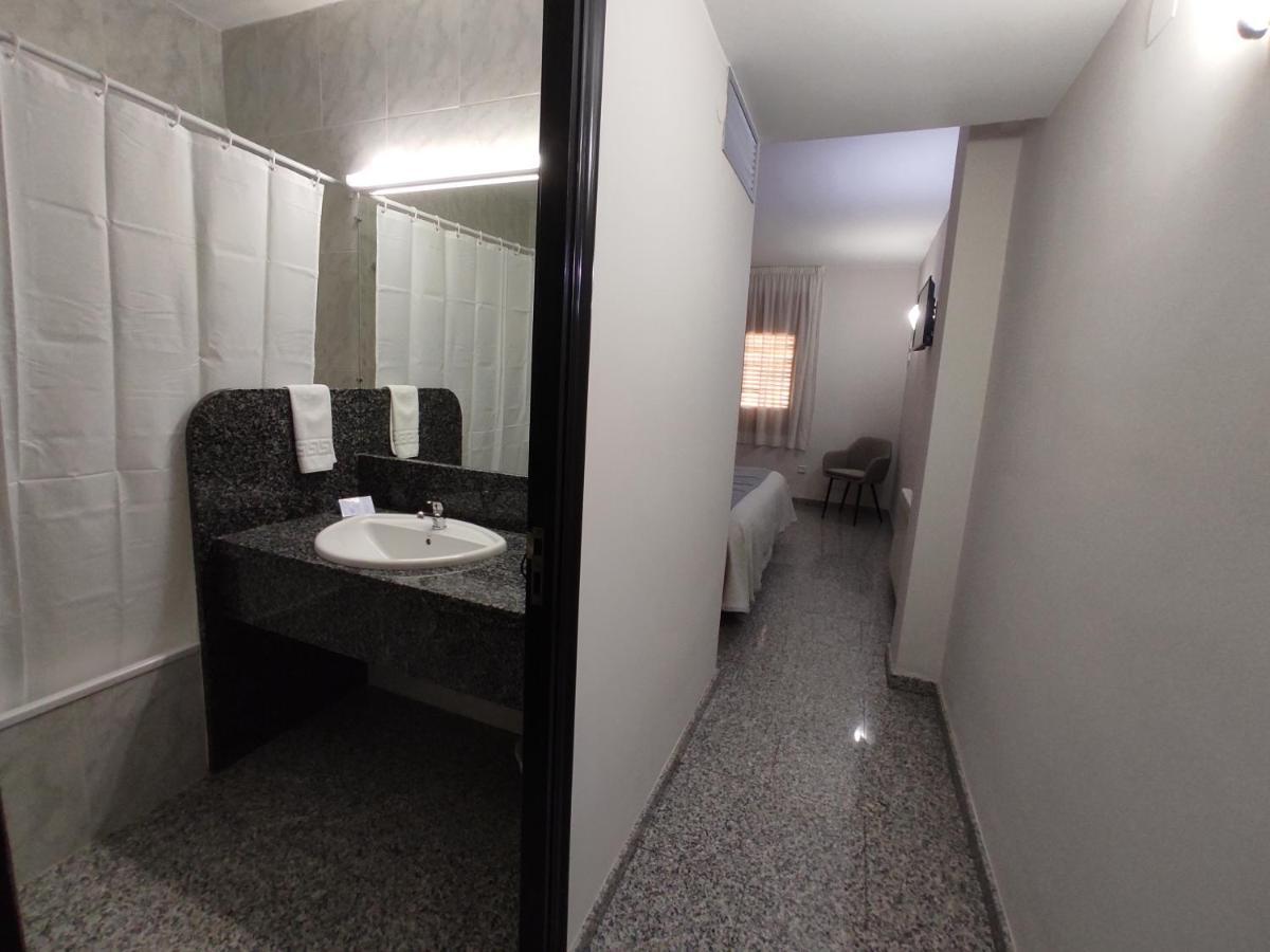 Hotel Querol Valderrobres Bagian luar foto